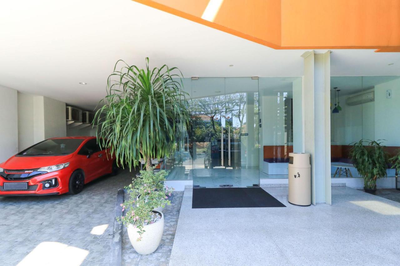 Hotel Berlian International Surabaya Exterior foto